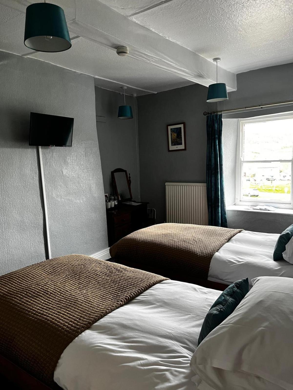 Black Bull Hotel Рийт Екстериор снимка